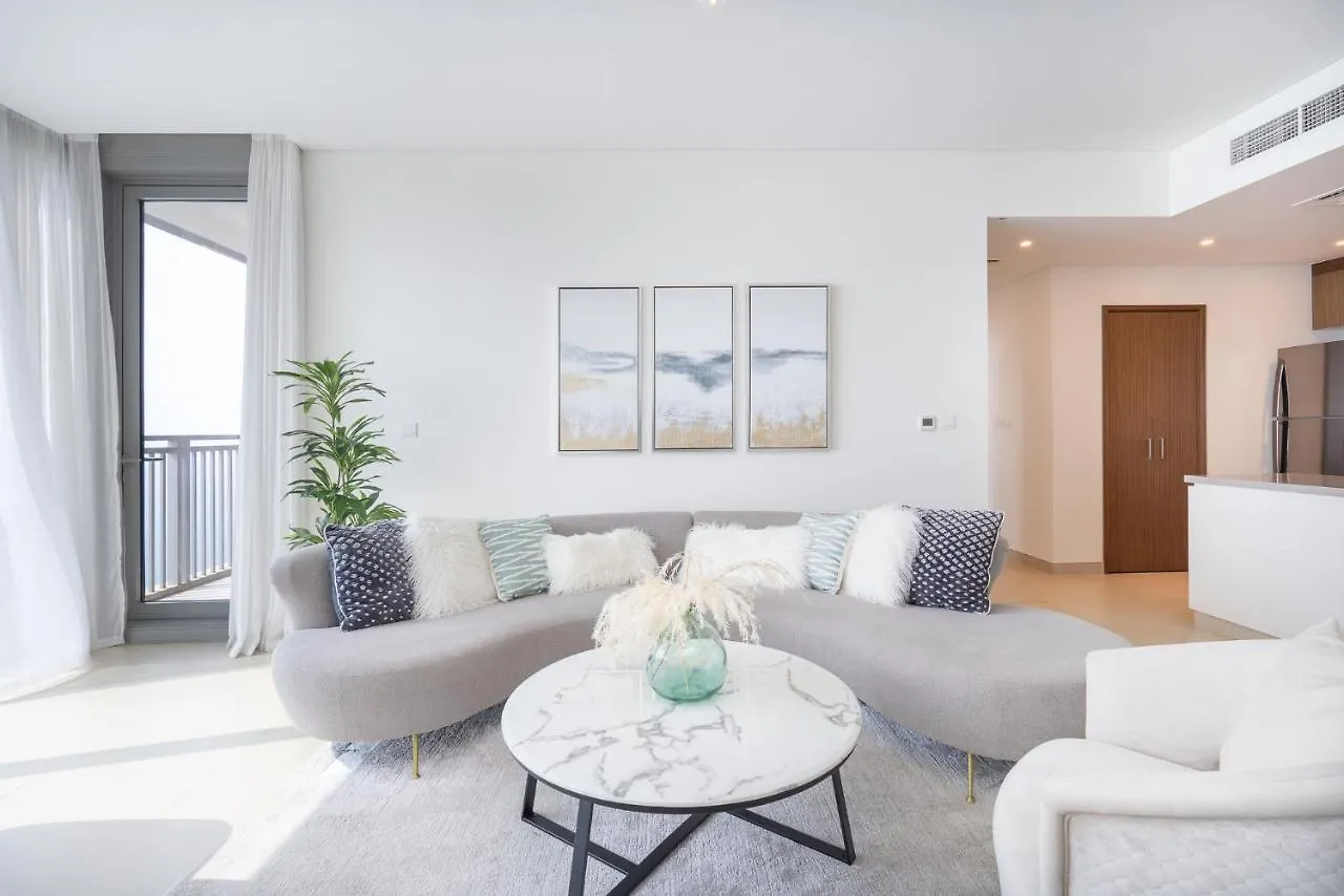 Apartment Sunset Spot With Breathtaking View By Suiteable Dubai United Arab Emirates