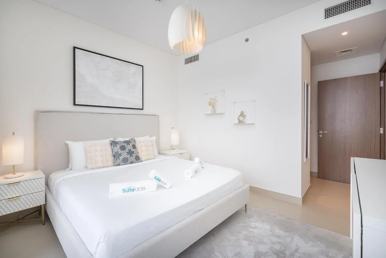 Apartment Sunset Spot With Breathtaking View By Suiteable Dubai